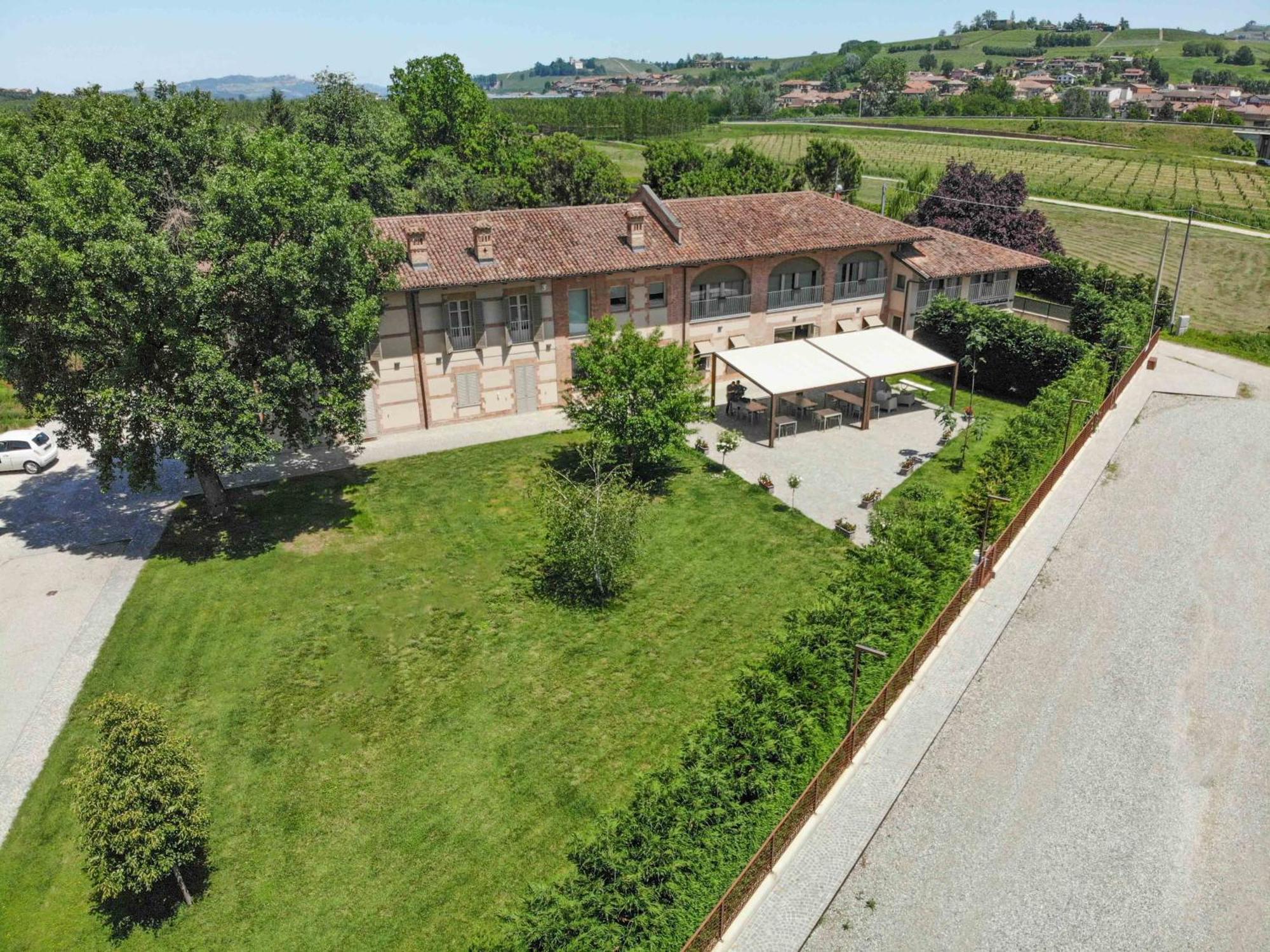 La Cascina Di Carlotta 1846 Agriturismo ألبا المظهر الخارجي الصورة